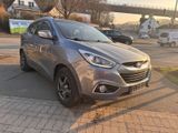 Hyundai ix35 FIFA World Cup Edition AWD - Hyundai ix35 aus 2014 mit Diesel-Antrieb: Geländewagen