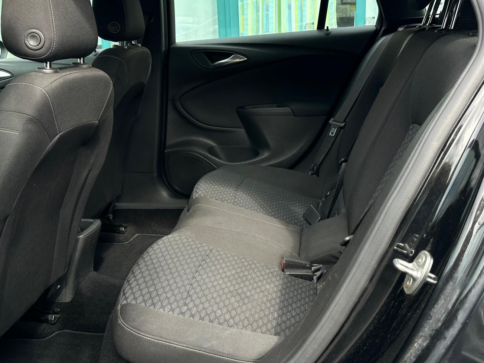 Fahrzeugabbildung Opel Astra Business 1.5 CDTI LED+PDC+NAVI+TEMPO+MFL+