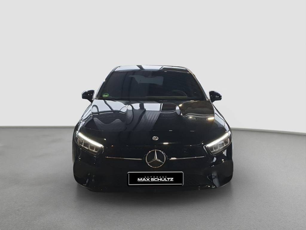 Fahrzeugabbildung Mercedes-Benz A 180 Distronic*AHK*Sound*Night*LED*Sitzhzg*360