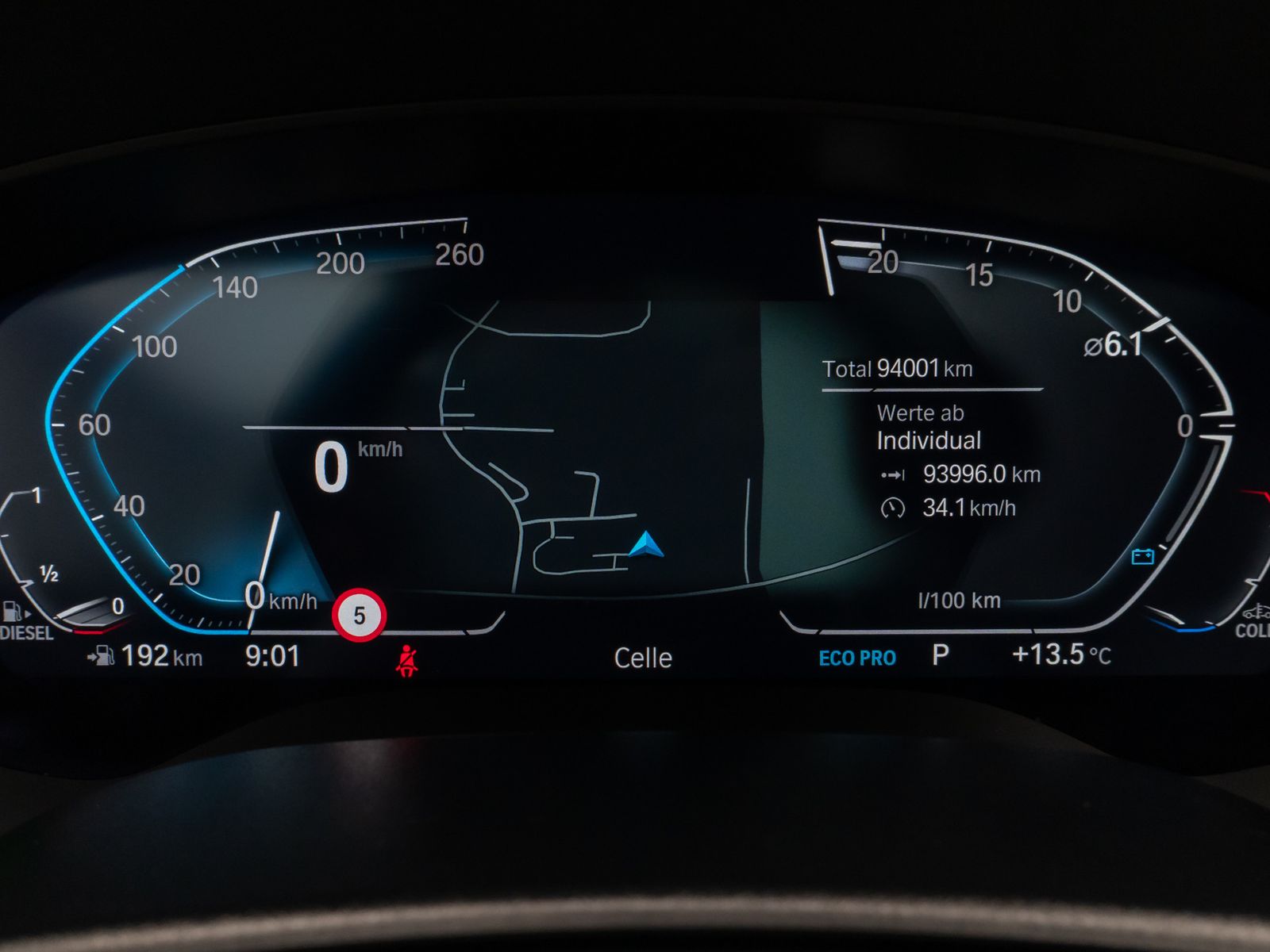 Fahrzeugabbildung BMW 520d Luxury Line Glasdach Kamera HUD DAB H/K 19"
