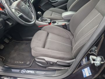 Bild 15 Opel Astra J Lim. 5-trg. Exklusiv