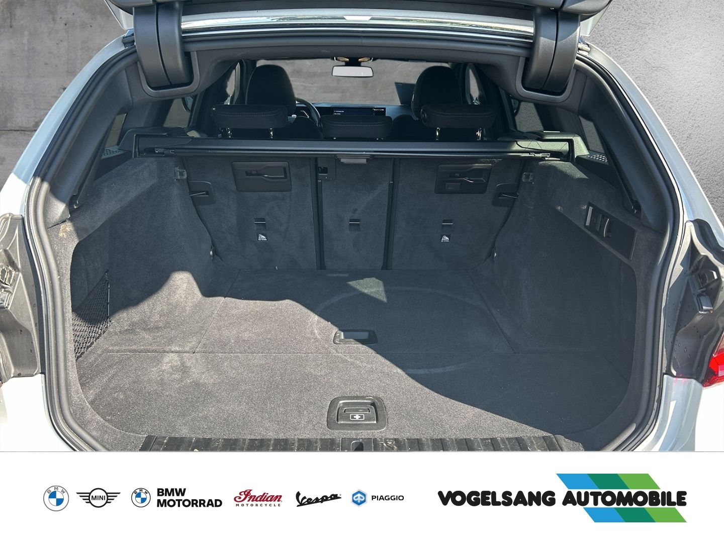 Fahrzeugabbildung BMW M340i xDriveTouring,Panodach,SurroundView,H&KSou