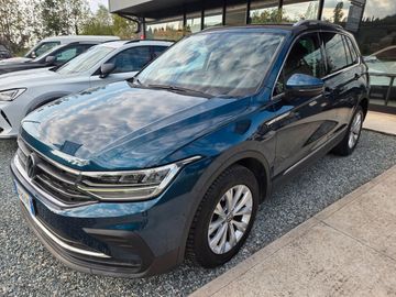 Volkswagen Tiguan - 2