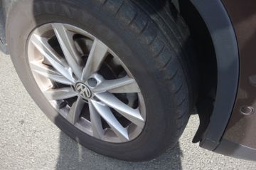 Volkswagen Tiguan - 4