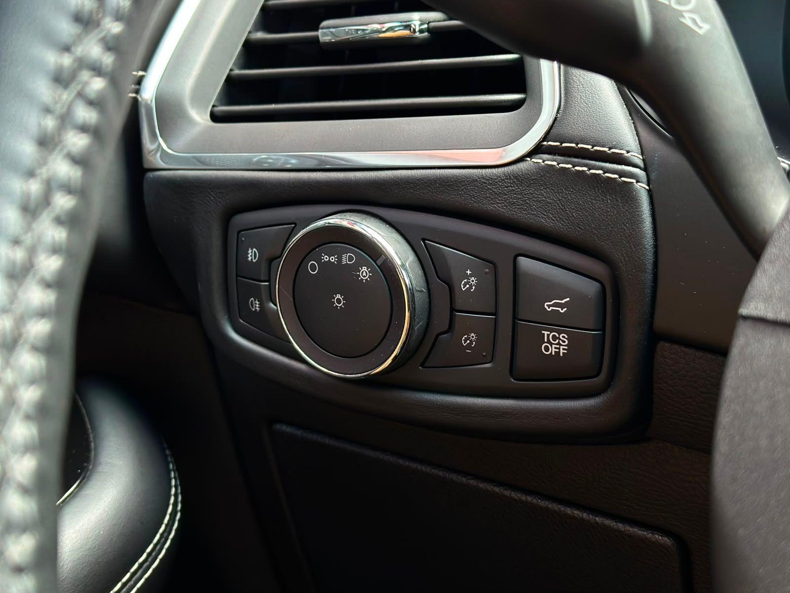 Ford Edge 2.0EB VIGNALE 4x4 B&O#ACC#CAM#1HD#SITZKLIMA