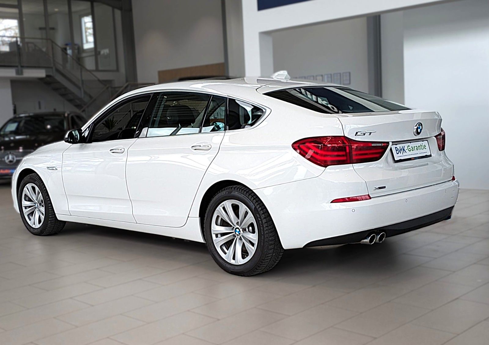 Fahrzeugabbildung BMW 530d GT xDRIVE LEDER PANO NAVI HiFi HUD STANDH.