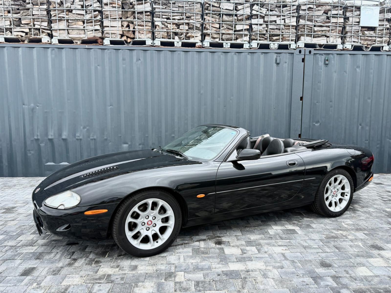Jaguar XKR Cabriolet 4.0 V8 Kompressor 363 ch / Cuir / Xénon / Faible Kilométrage