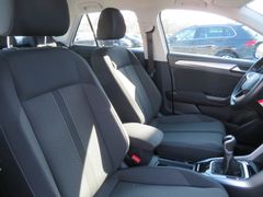 VW T-Roc 1.5 TSI Life LED 17'' Lane digital DAB Sih VW T-Roc 1.5 TSI Life LED 17'' Lane digital DAB Sih