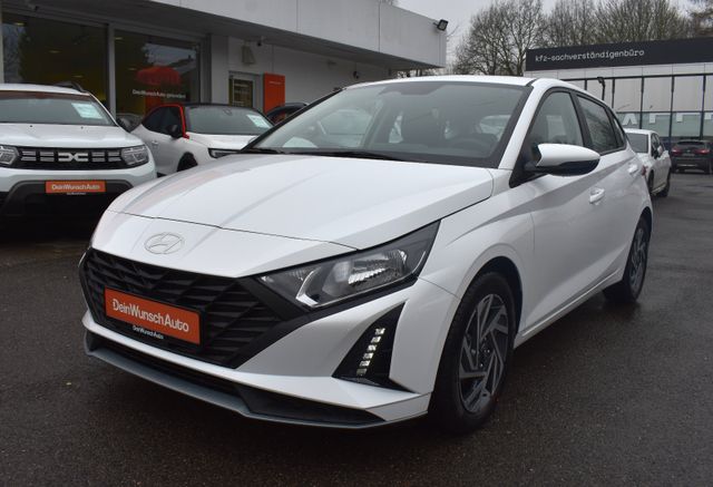 Hyundai i20 1.2 79 PS Navi Kamera SHZ PDC Alu16 SOFORT