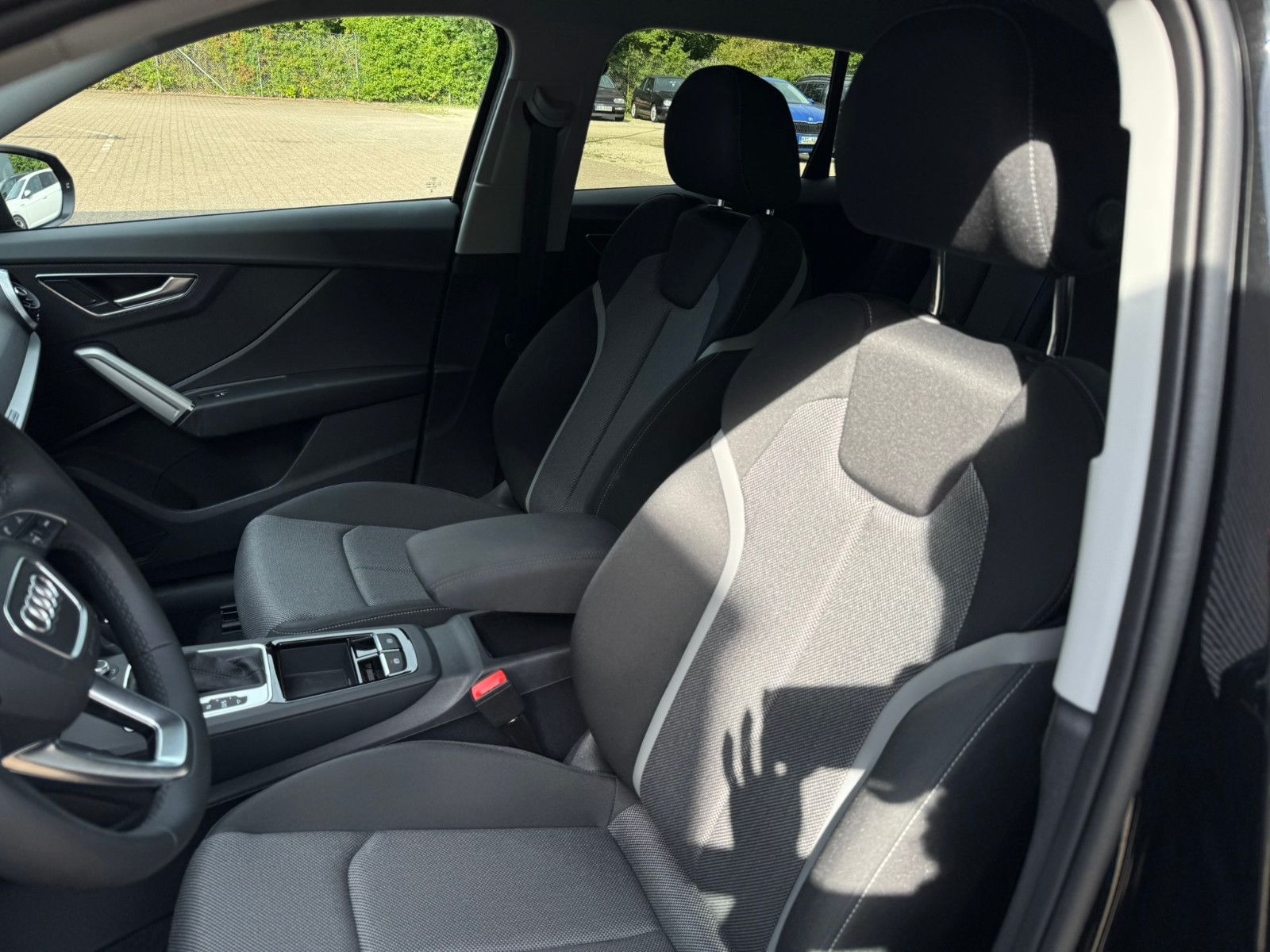 Fahrzeugabbildung Audi Q2 35 TFSI S line Navi ACC