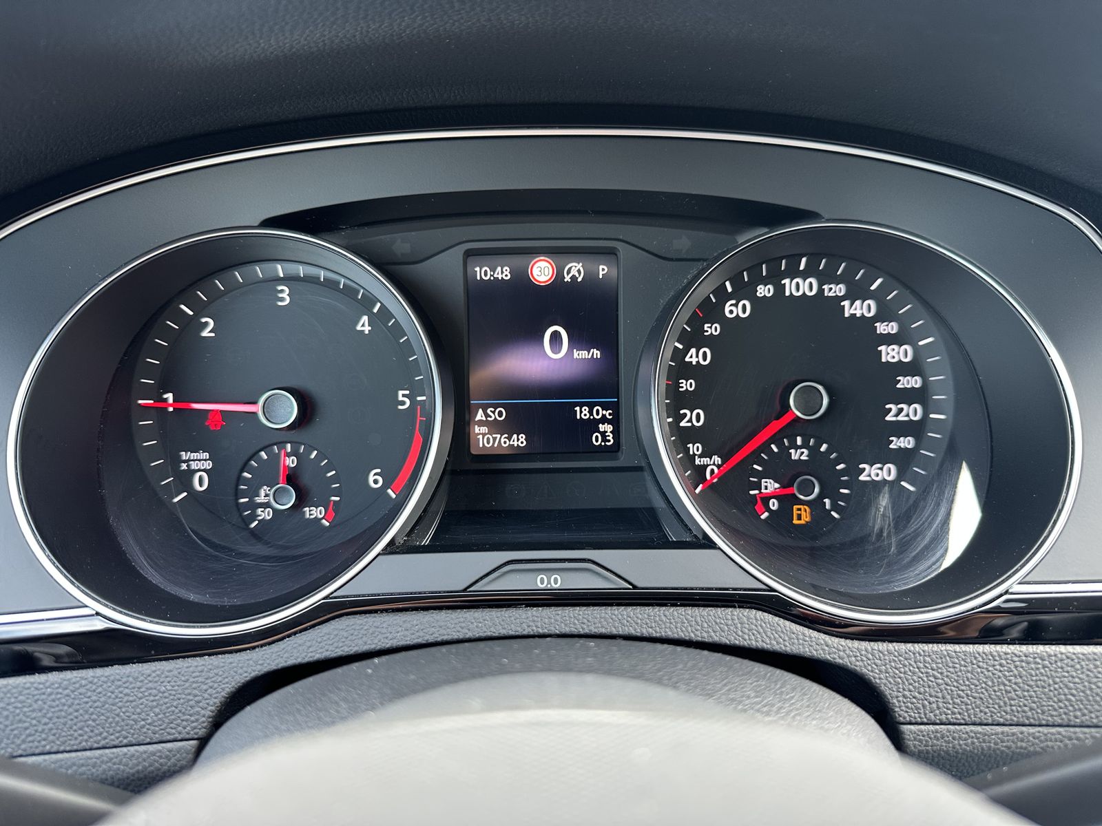 Fahrzeugabbildung Volkswagen Passat Variant 2.0 TDI DSG Business NAV+LED+ACC