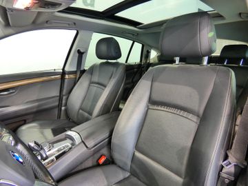 BMW 520 Gran Turismo - 10
