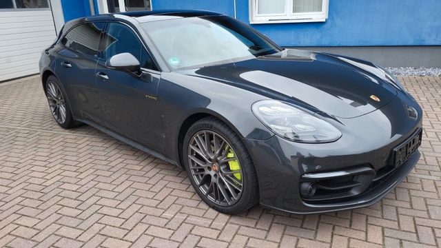 Porsche Panamera Sport Turismo 4 E-Hybrid Platinum Editi