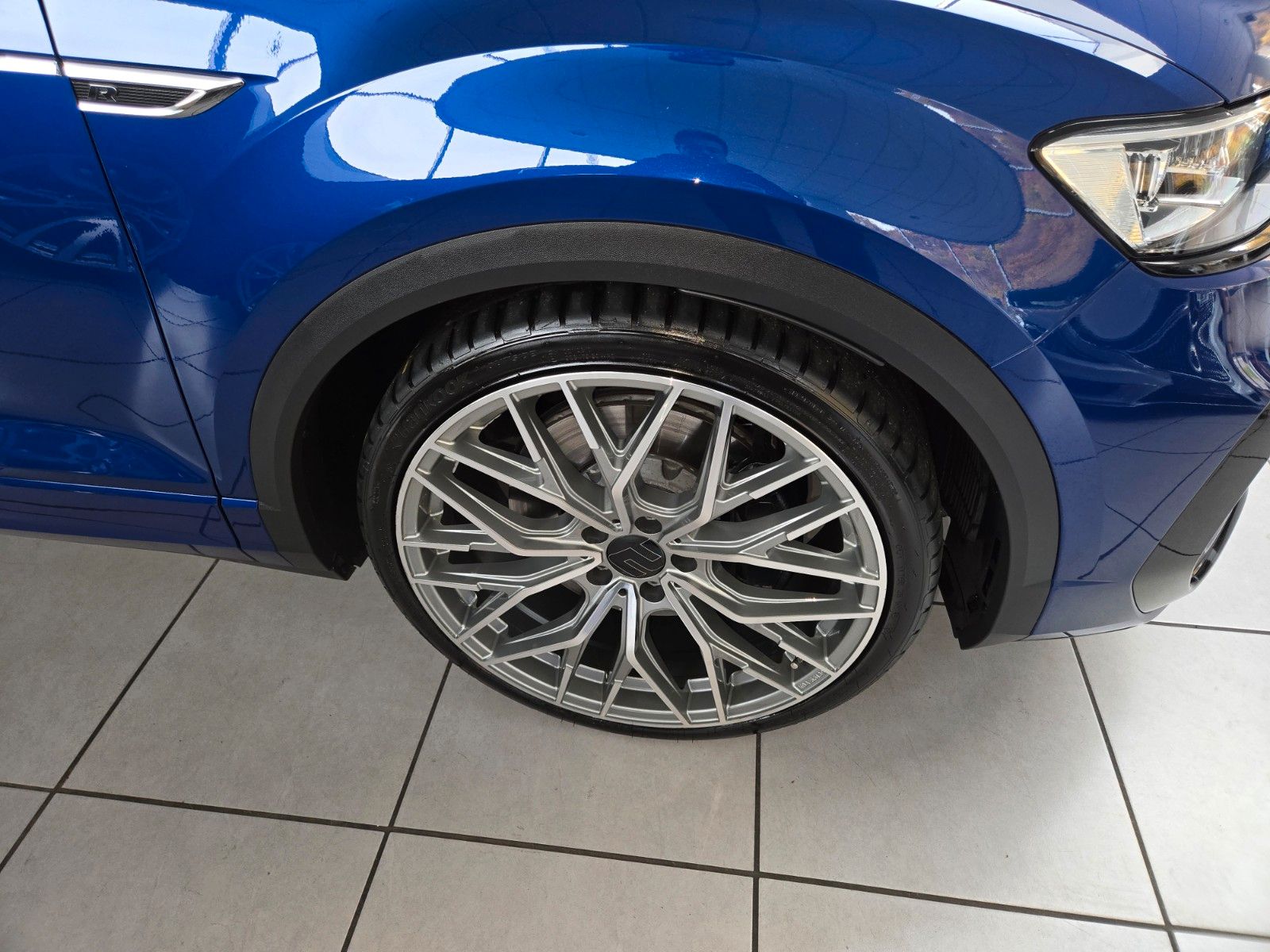 Fahrzeugabbildung Volkswagen T-Roc R 4Motion