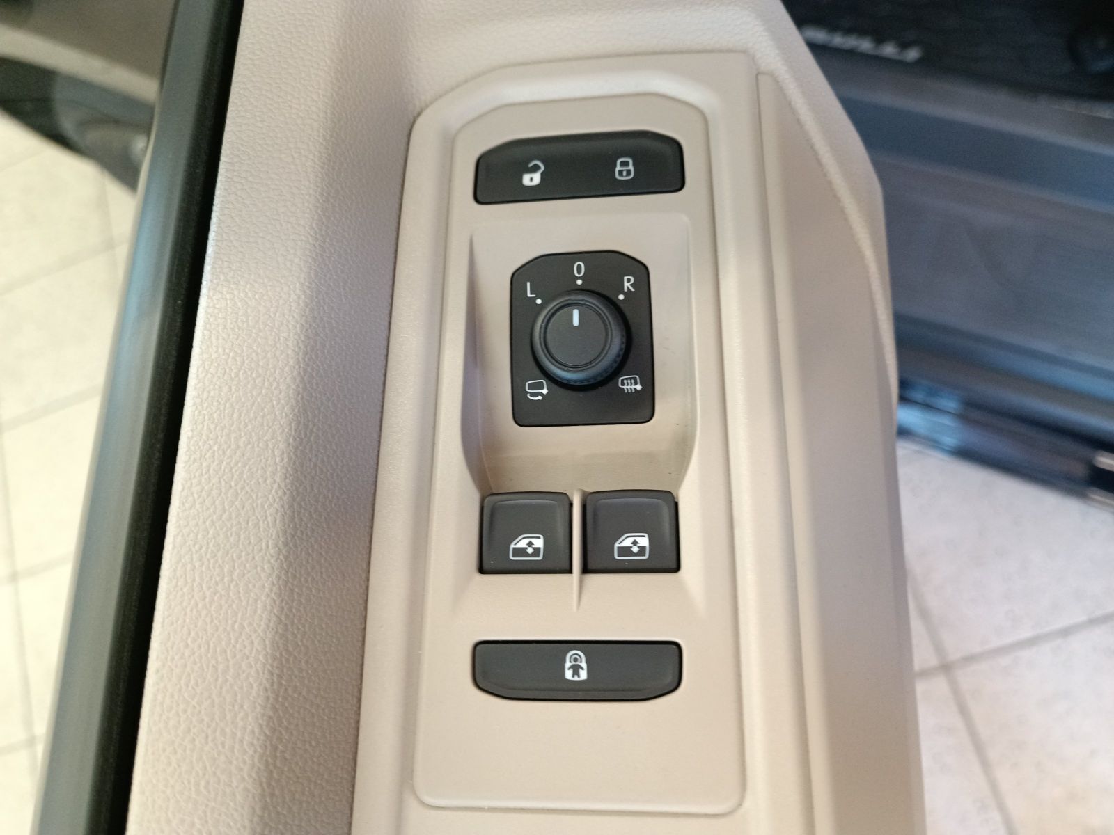 Volkswagen T7 Multivan - Bild 15