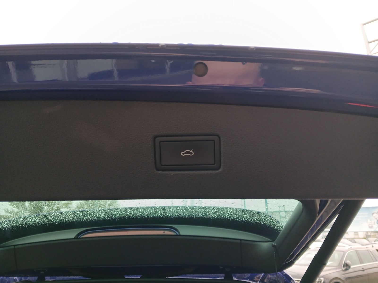 Fahrzeugabbildung Volkswagen Tiguan TDI R-Line DSG 4M STH Matrix AHK ACC RFK