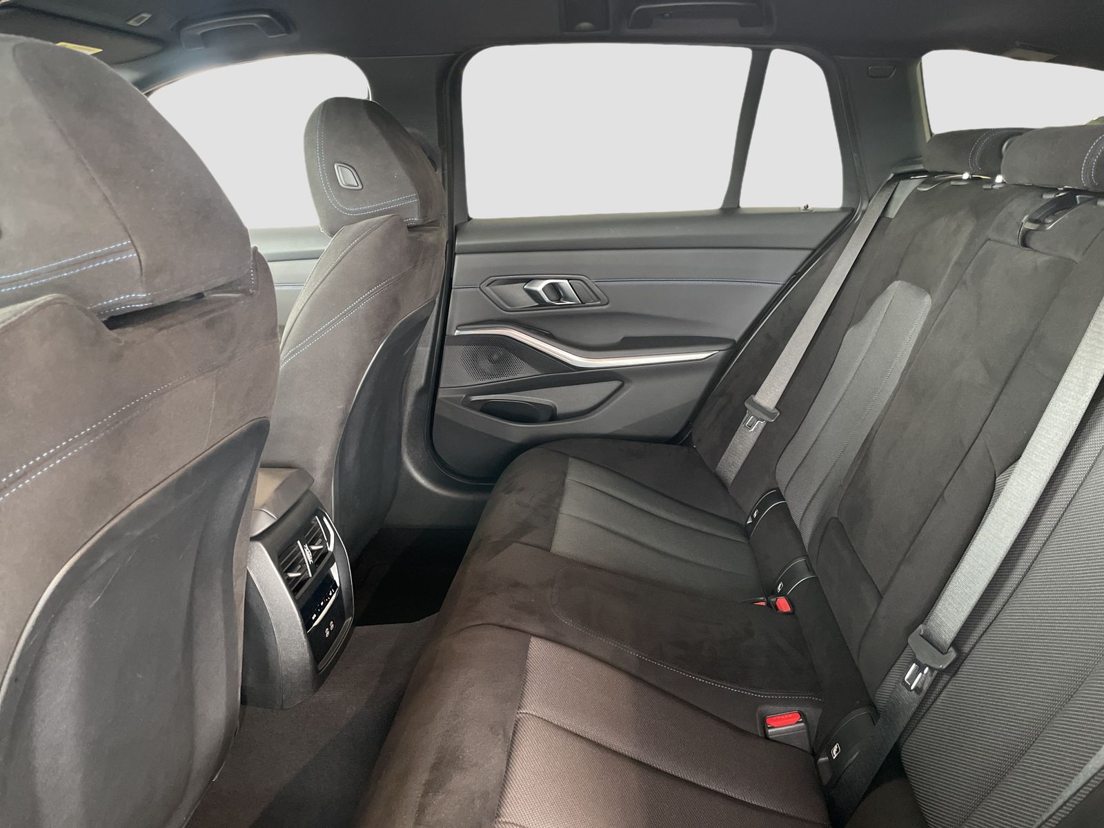 BMW 330 - Bild 13