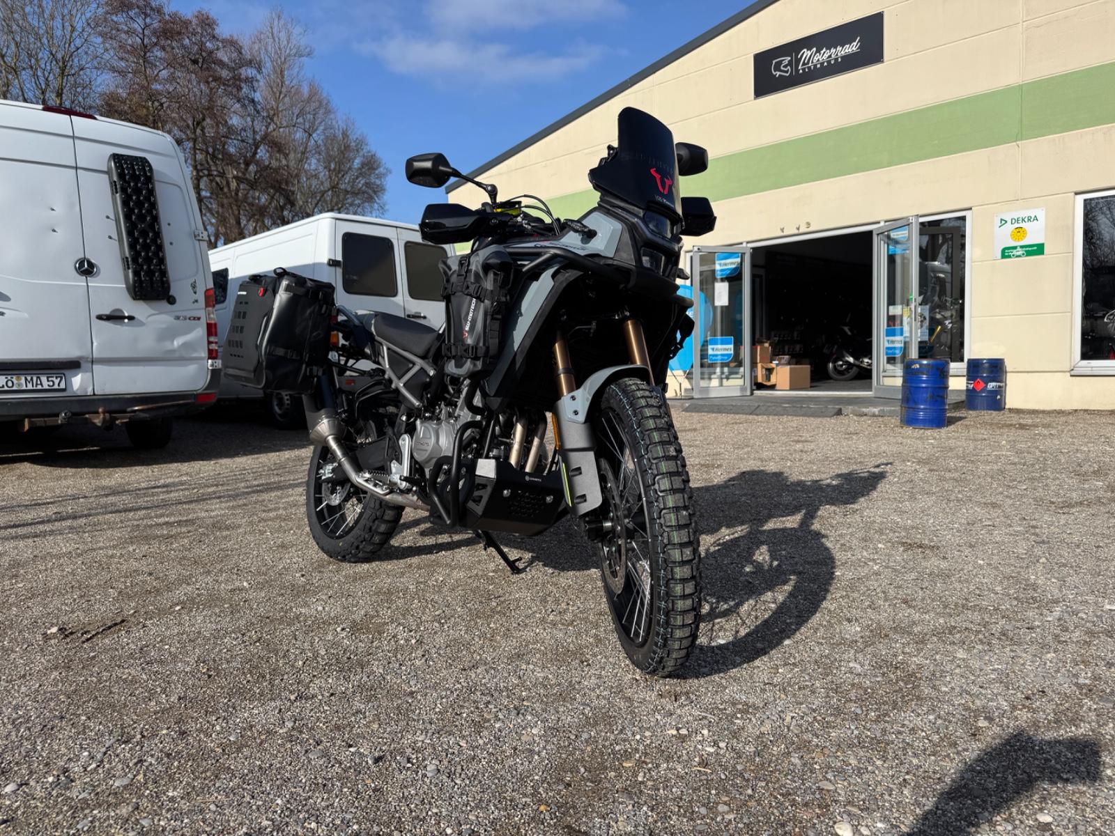 CFMOTO 450MT *Neu*0KM* viele Extras*A2*Akrapovic