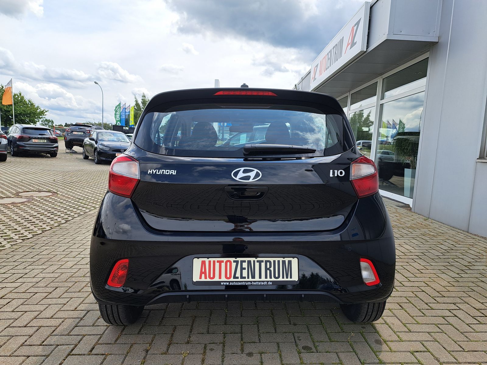 Fahrzeugabbildung Hyundai i10 1.0 NAVI WINTERPAKET KAMERA *AKTIONSPREIS*