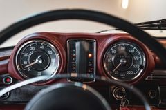 Fahrzeugabbildung Mercedes-Benz 280SE/C/8 2.8 Coupé *FLACHKÜHLER/SCHALTER *