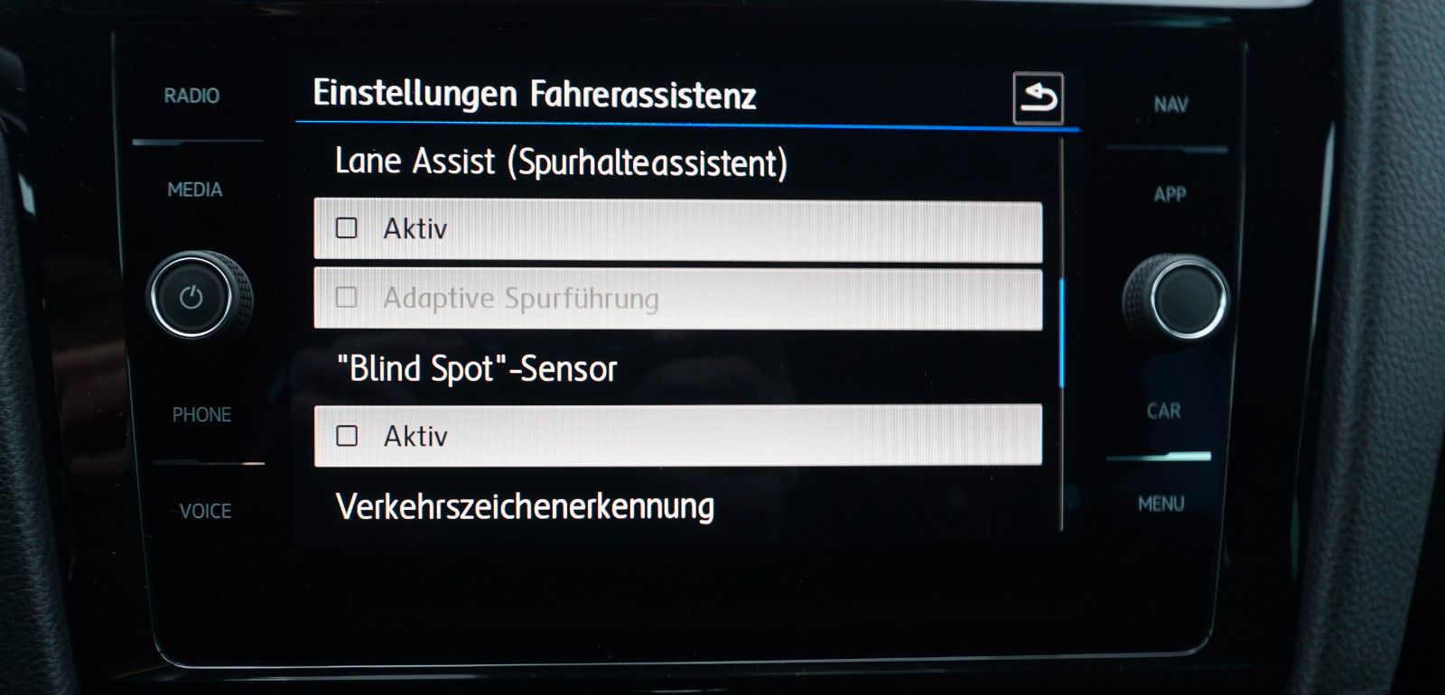 Fahrzeugabbildung Volkswagen Golf VII Variant R-line 4M,Navi,LED,SH,ACC,Kamer