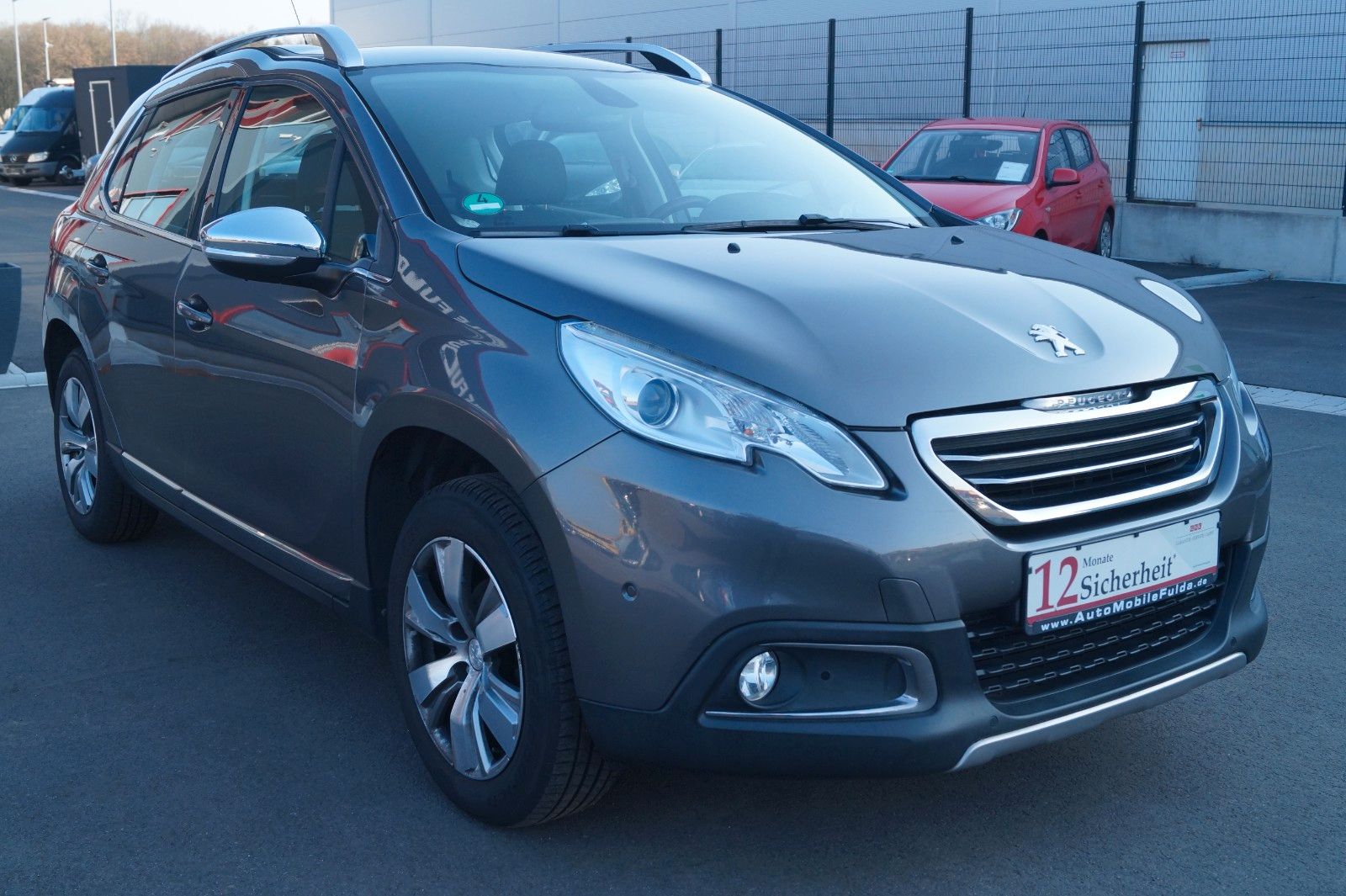 Fahrzeugabbildung Peugeot 2008 Allure *TÜV, Inspektion neu + Garantie