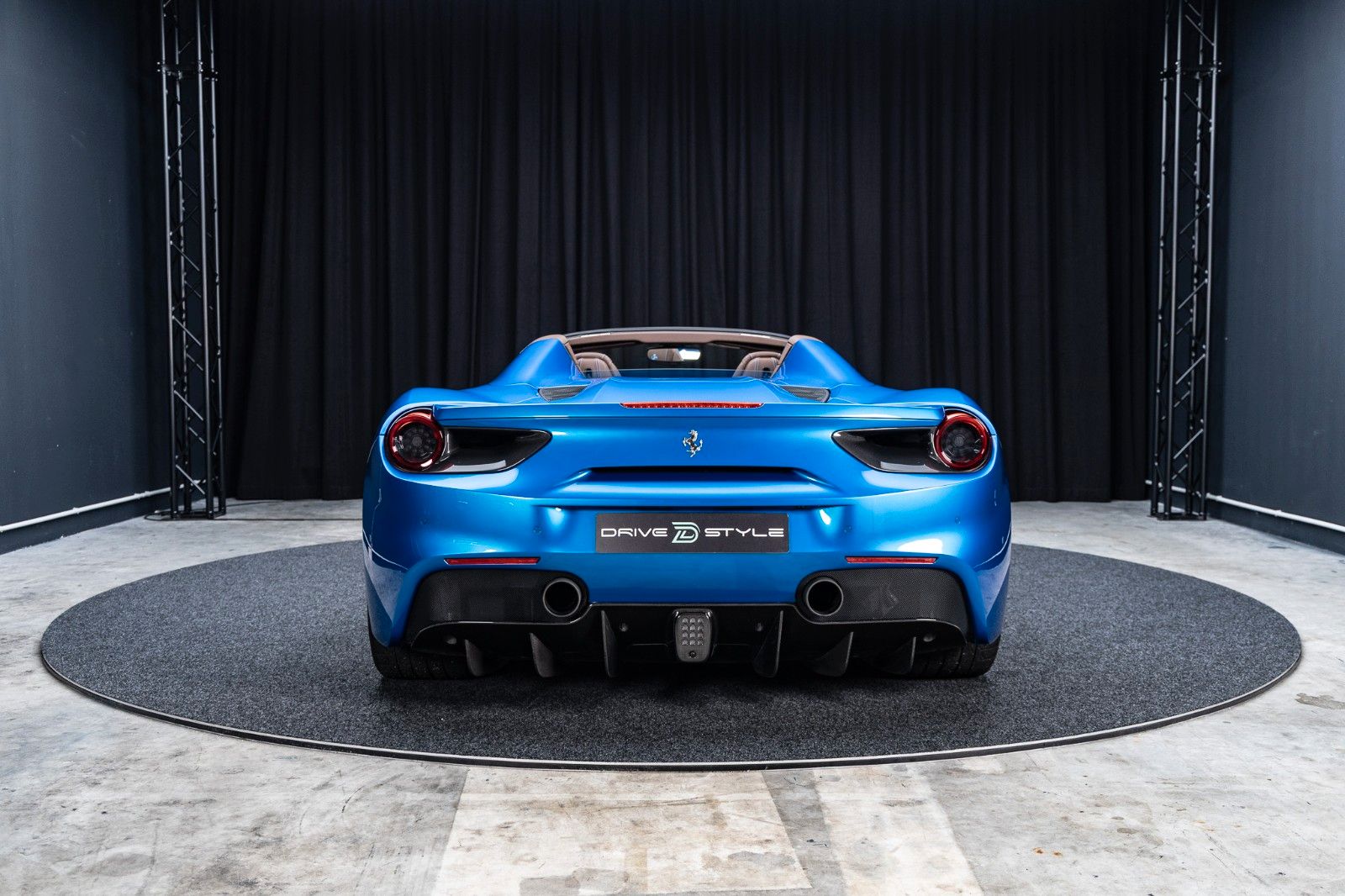 Fahrzeugabbildung Ferrari 488 Spider + Carbon + Daytona + Liftsystem