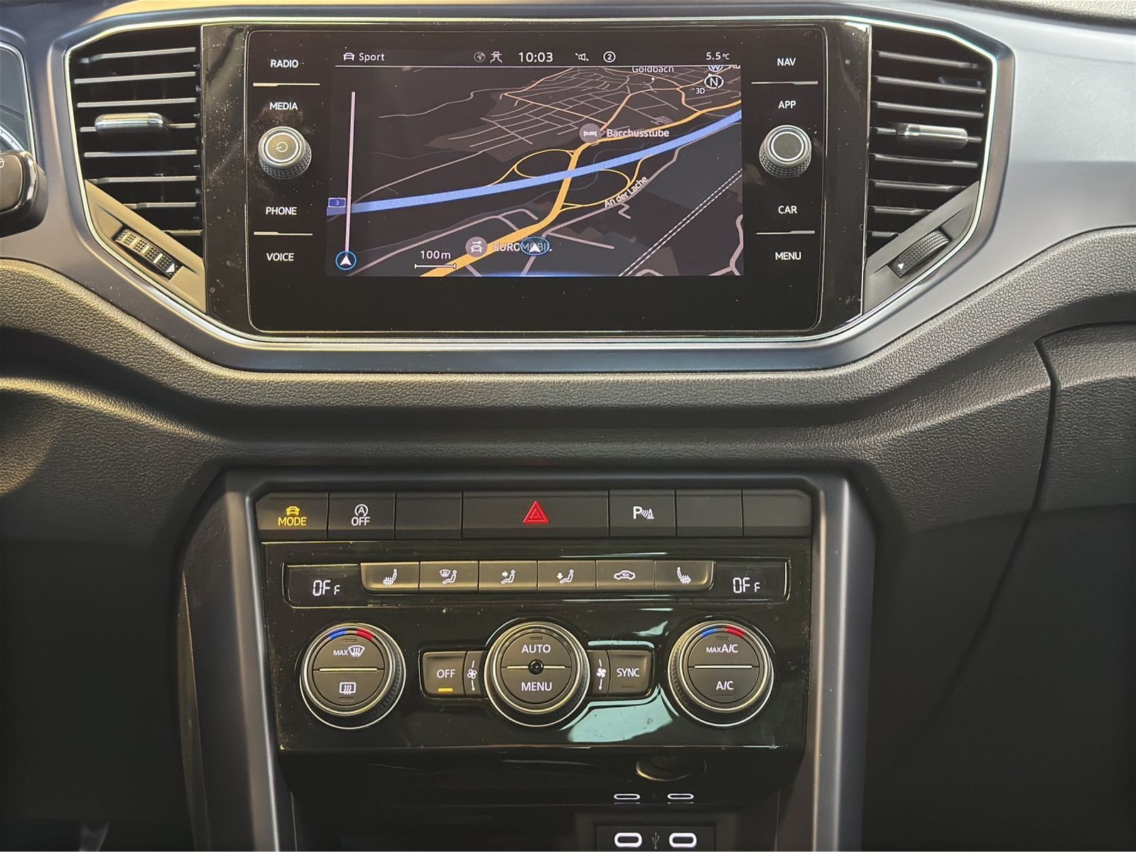 Volkswagen T-Roc - Bild 12