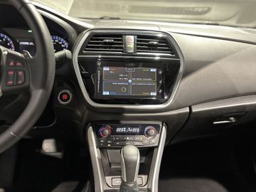 Fotografie des Suzuki (SX4) S-Cross SX4 S-Cross 1.4 Boosterjet Allgrip Automatik Com
