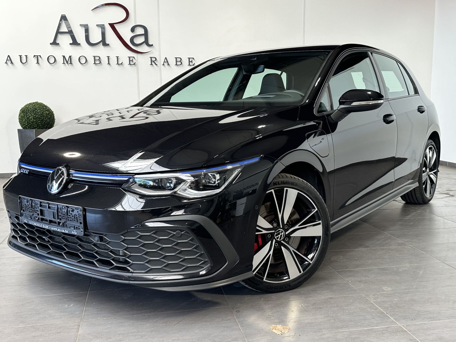 Fahrzeugabbildung Volkswagen Golf VIII GTE eHybrid NAV+LED+HEAD-UP+CARPLAY+VC