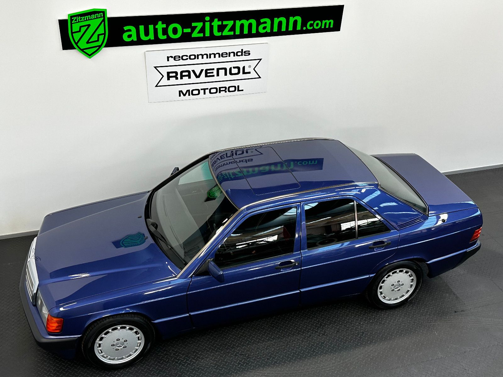 Fahrzeugabbildung Mercedes-Benz 190 E 2.3 /AVANTGARDE AZZURRO/LIMITED 1 OF 950