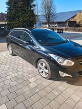 Hyundai i40 cw 1.7 CRDI Fifa World Cup Edi... - Hyundai i40 mit Diesel-Antrieb: Kombi, Automatik, 1.7