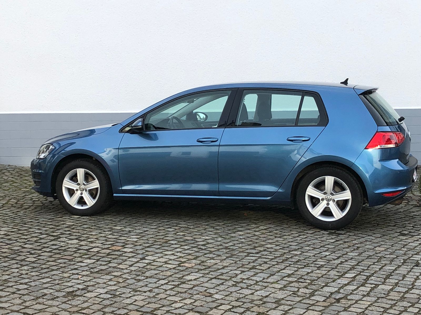 Fahrzeugabbildung Volkswagen Golf VII 1,4 TSI Comfortline *Winterpak. *NAVI