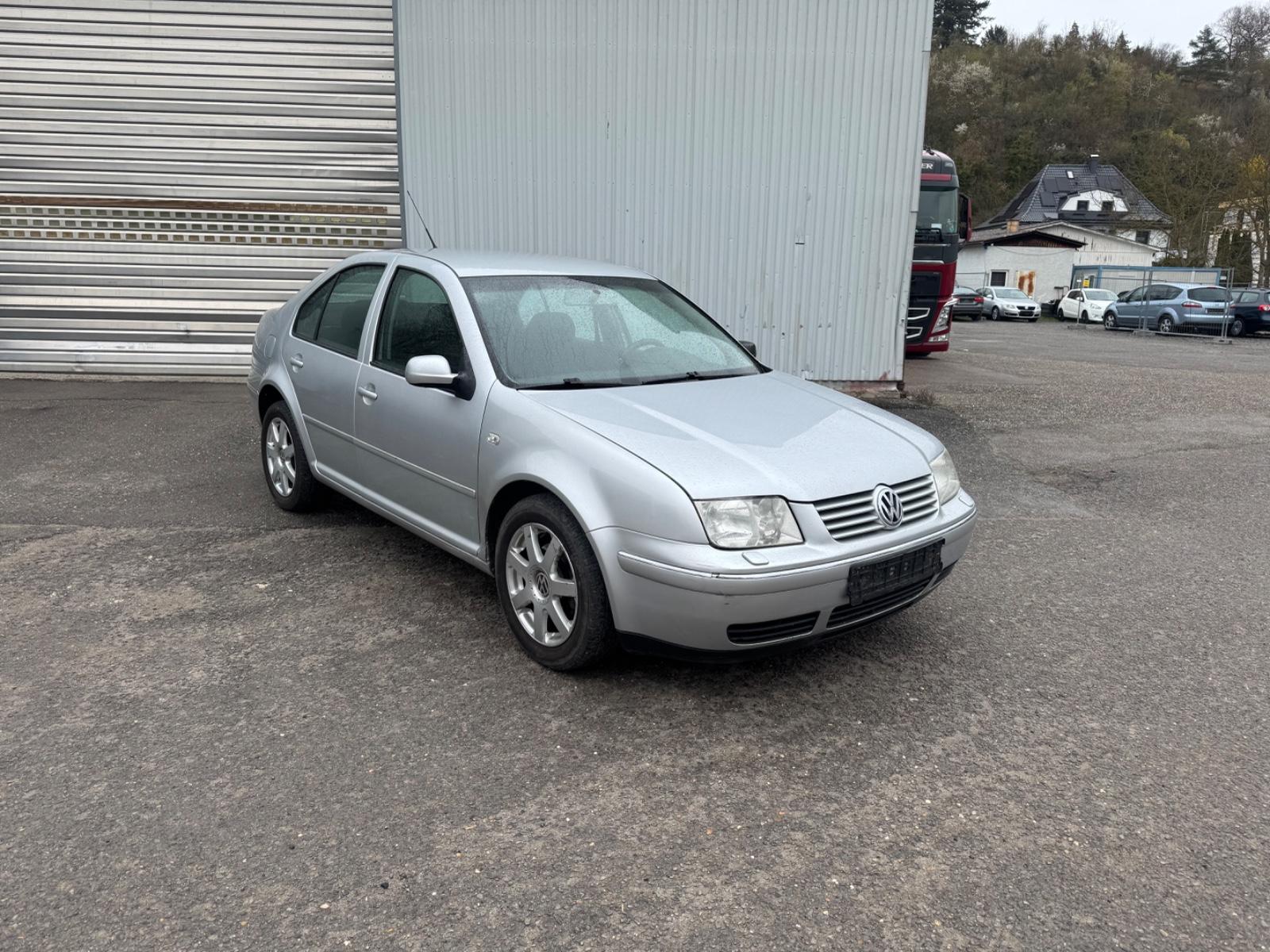 Volkswagen Bora 1.6 Auto Pacific Automatik mit tüv