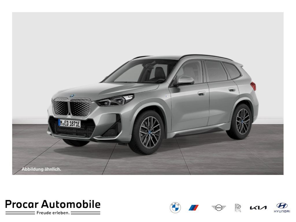 BMW iX1