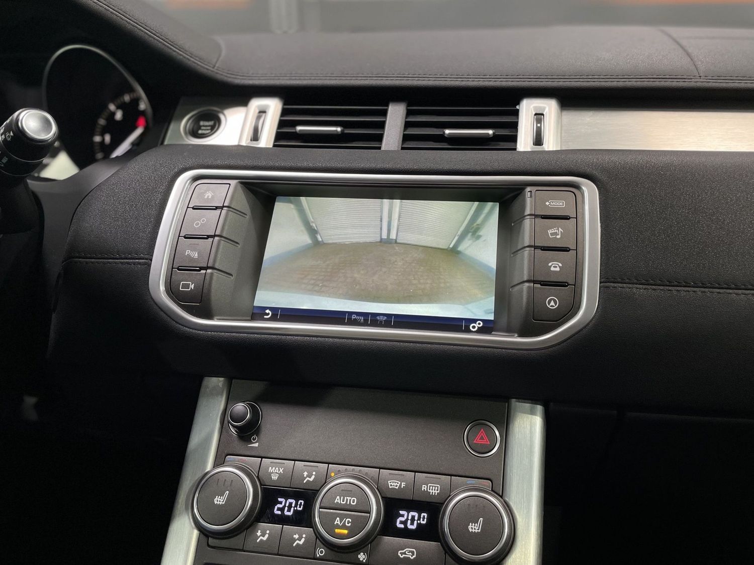 Fahrzeugabbildung Land Rover Range Rover Evoque 2.0TD Pure #Kamera#Navi#LED