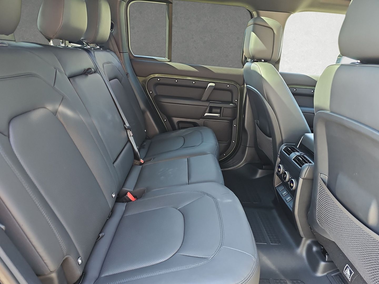 Land Rover Defender - Bild 6