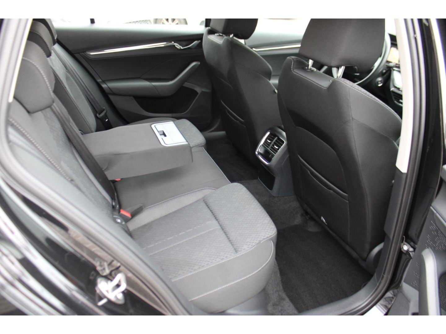 Fahrzeugabbildung SKODA Octavia Style Combi 1.4 TSI iV PHEV DSG Navi LED