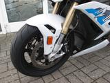 BMW S 1000 R / M-PAKET  /  Akrapovic / Garantie - BMW S1000