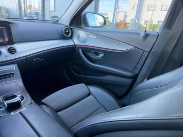 Mercedes E 300 - 11
