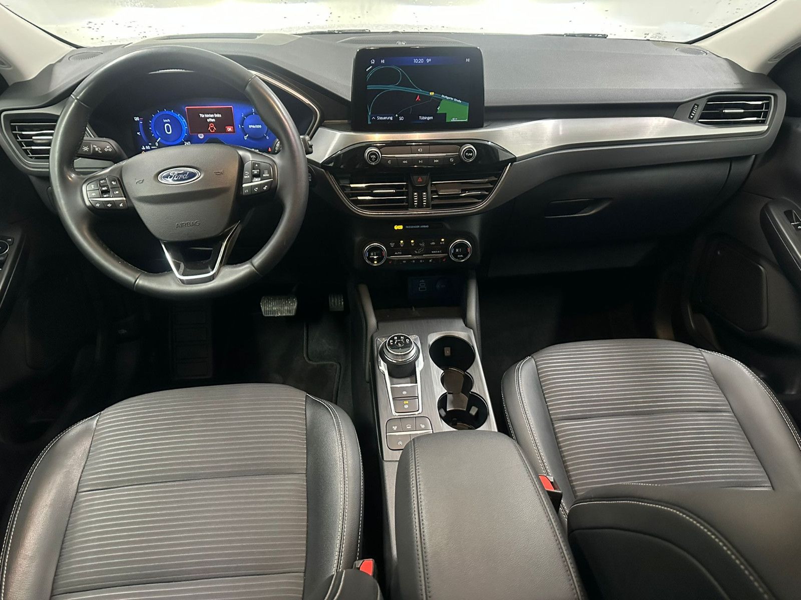Fahrzeugabbildung Ford Kuga 1,5 EcoBlue Titanium X AUTOMATIC*AHK*KAMERA