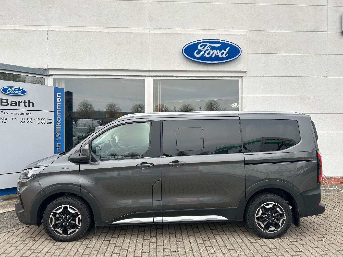 Ford Tourneo Custom 2.0 EcoBlue 320 L1 Active 8- Sitz imagem 2