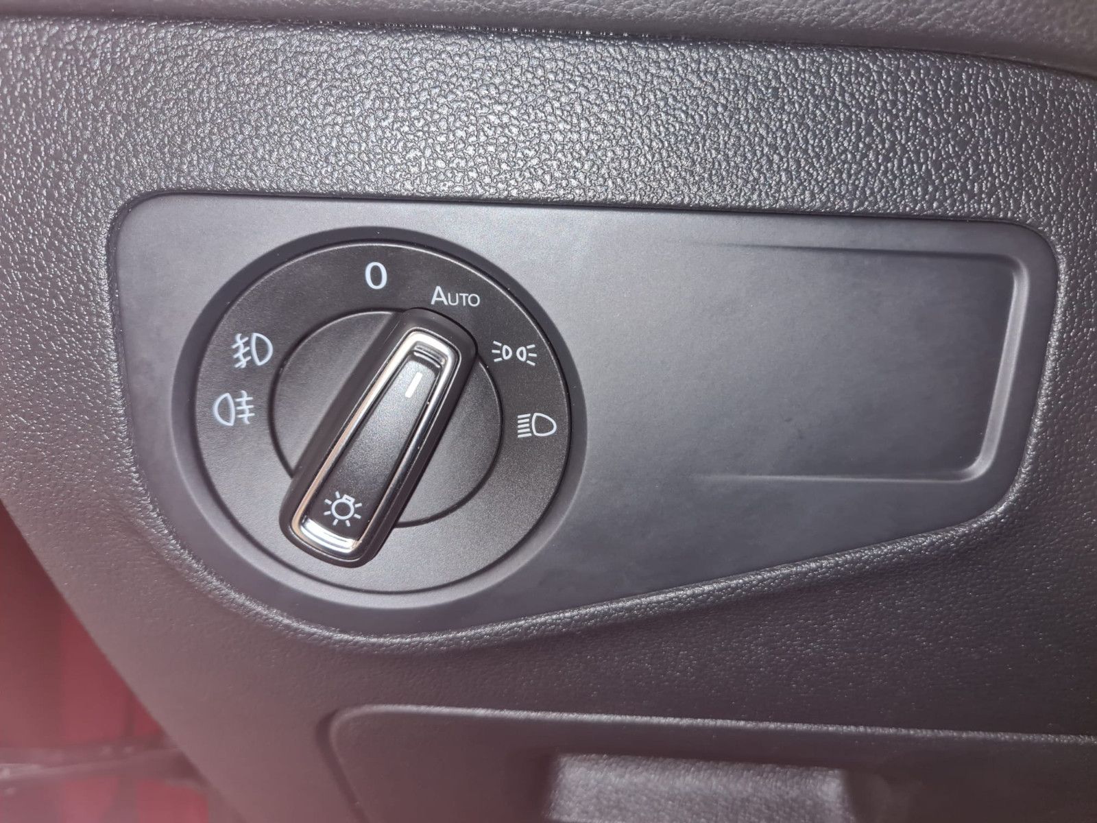 Fahrzeugabbildung Volkswagen Tiguan Comfortline / 1. Hand / AHK / GARANTIE
