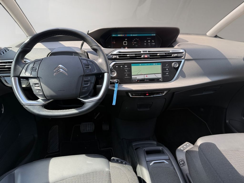 Fahrzeugabbildung Citroën Grand C4 Spacetourer PureTech 130 EAT8 SHINE