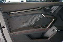 AUDI RS3 Sportback | Schalensitze | Pano | HuD AUDI RS3 Sportback | Schalensitze | Pano | HuD