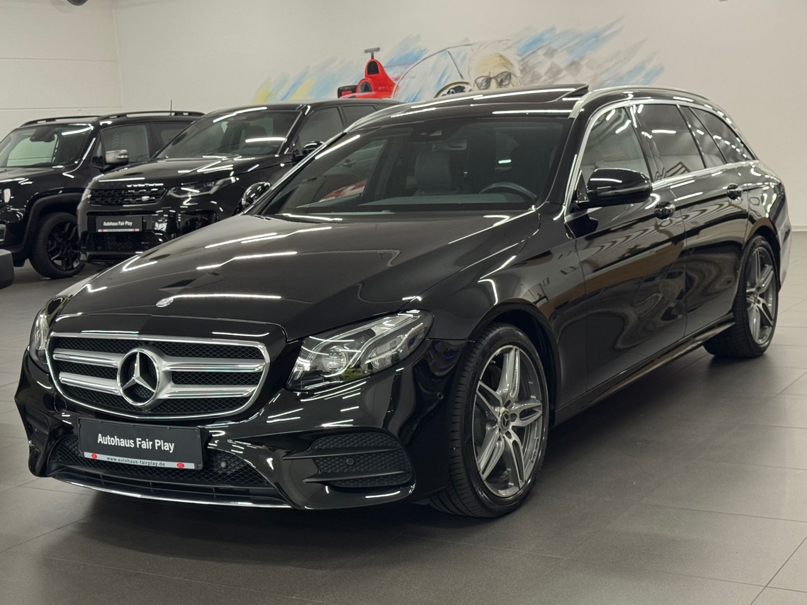 MERCEDES-BENZ E 220d T-Modell AMG/MULTIBEAM/BURMESTER/AHK!