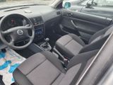 Volkswagen Golf 1.4 /TÜV NEU - Volkswagen Golf aus 2001