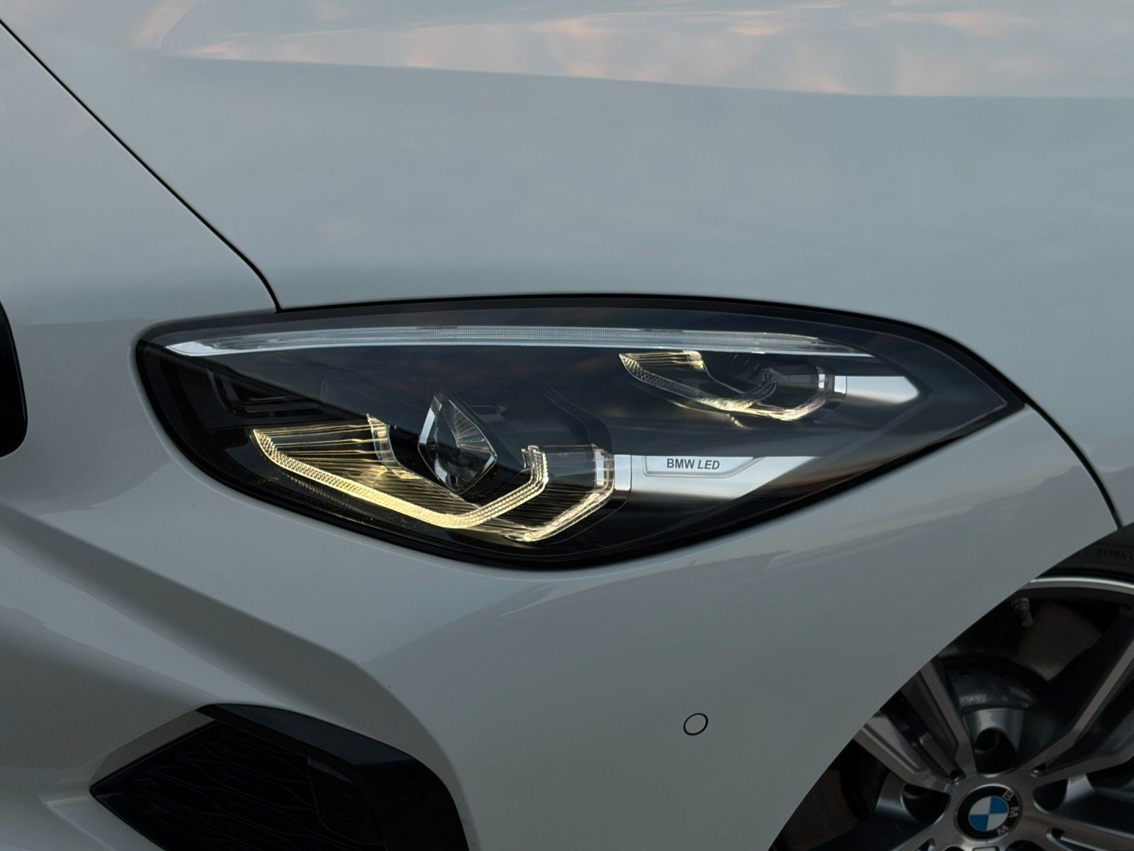 Fahrzeugabbildung BMW Z4 sDrive20i M Sport Anthrazit HUD ACC H&K LHZ