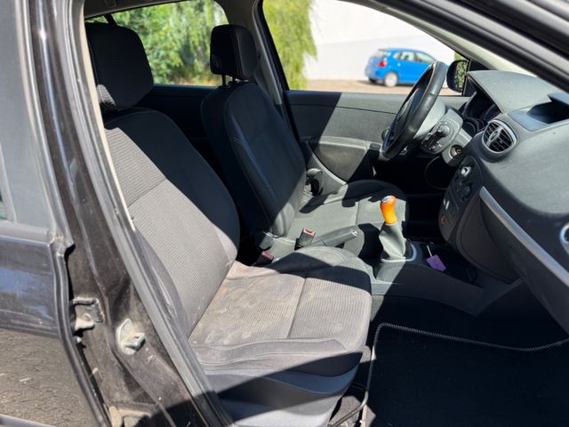 Fahrzeugabbildung Renault Clio III Dynamique Klima