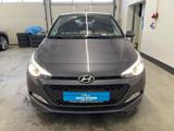 Hyundai i20 1.4 Gold YES!*R-KAM*PDC*R-KAM*W-Paket* SHZ+L - Hyundai i20: 1.4